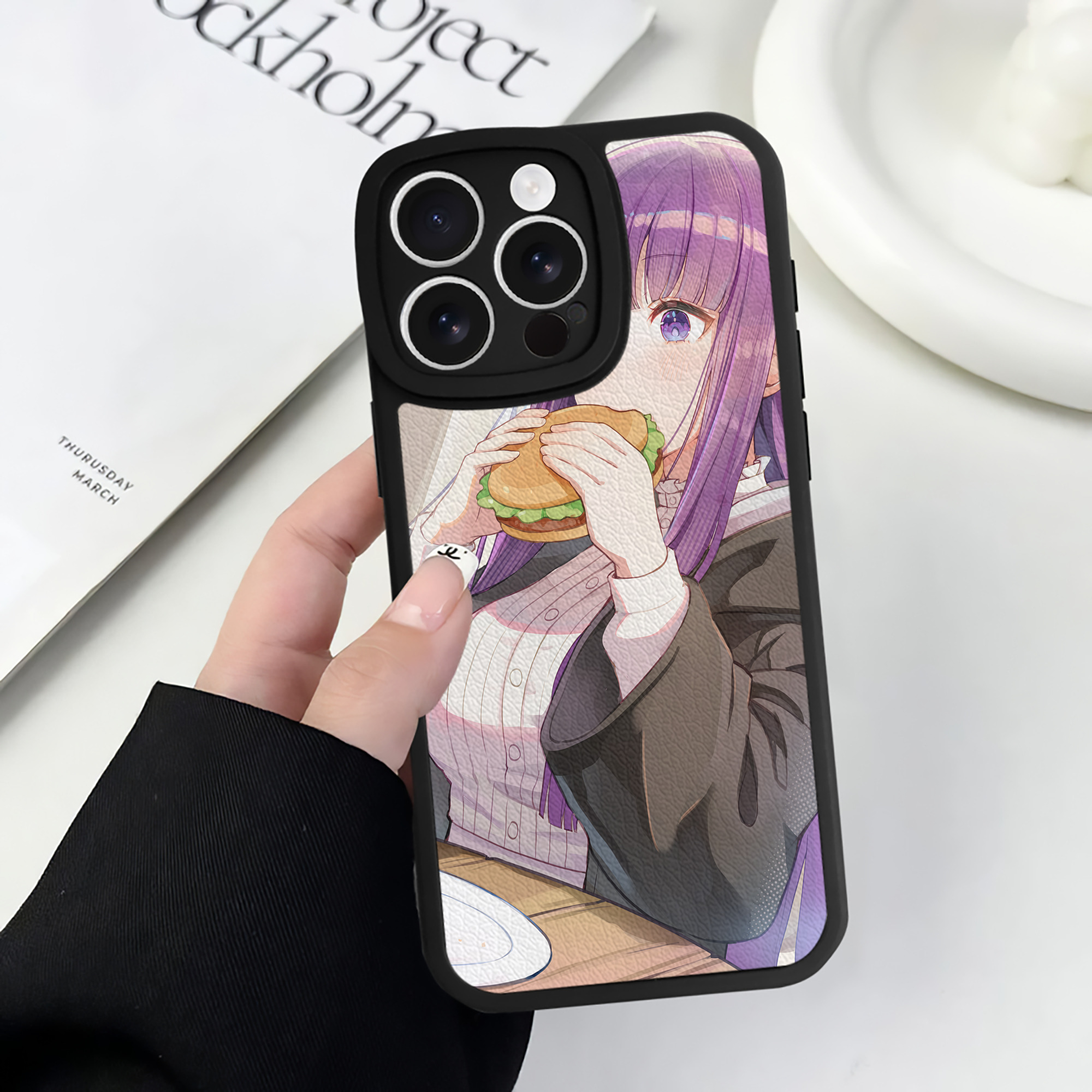 （画像用） 葬送のフリーレン Frieren 【iPhone 16シリーズ対応】シリコンスマホケース（レザー調） 材質：シリコン